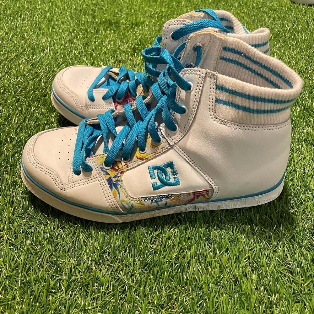DC Shoes High Top Sneakers White Blue Floral Size Unknown